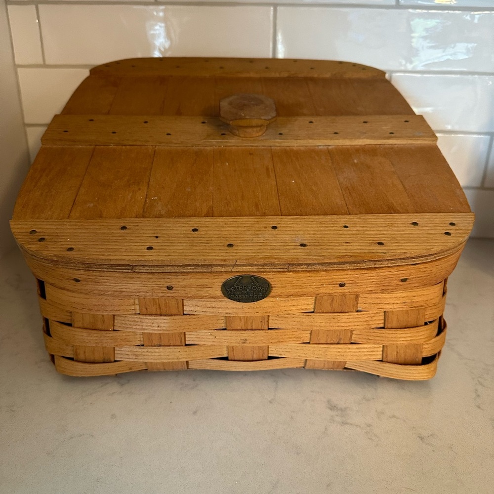 Peterboro slanted woven basket with lid